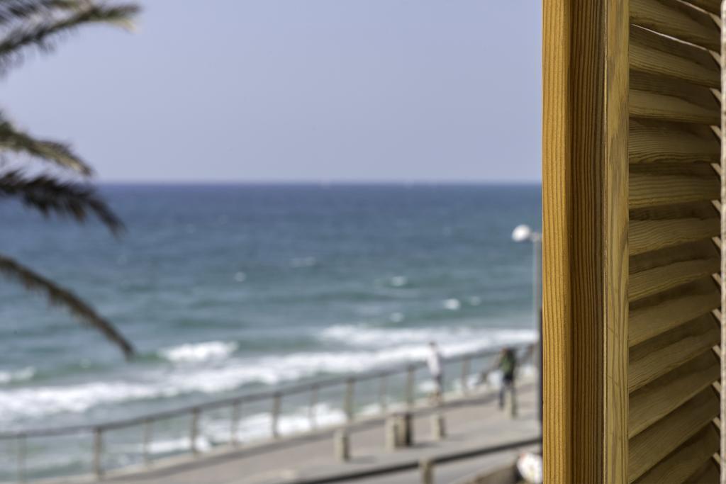 Apartment With Sea View And Balcony Facing West By Sea N' Rent