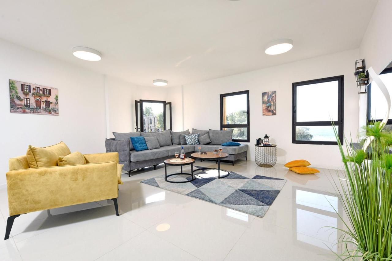 With Sea View And Balcony Facing West By Sea N' Rent * Tel Aviv